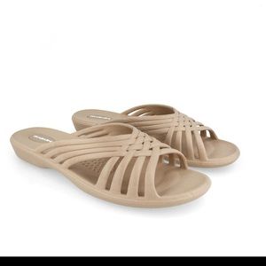 Okabashi Venice Women's Sandals in Chai, size L, like new!